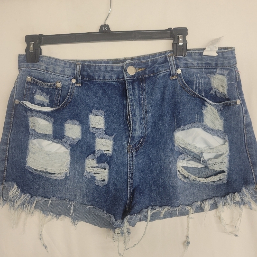 Boohoo Size 14‎ Denim Jean Shorts Distressed Cut Off Frayed